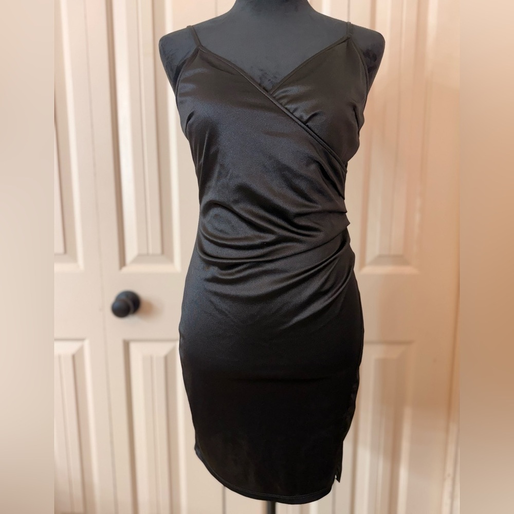Elegant Black Sleeveless Dress